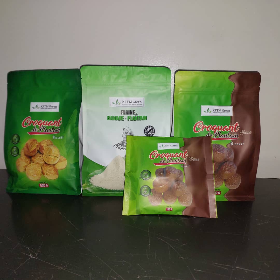 Gamme KFTM Green — farine et croquants sur fond noir