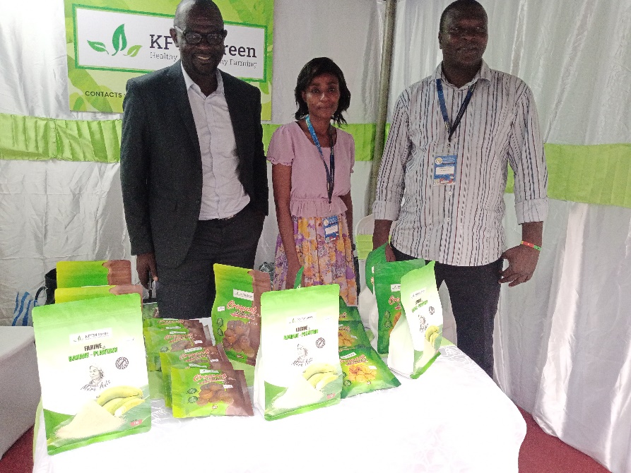 Équipe KFTM Green présentant la gamme de produits au salon PROMOTE 2024