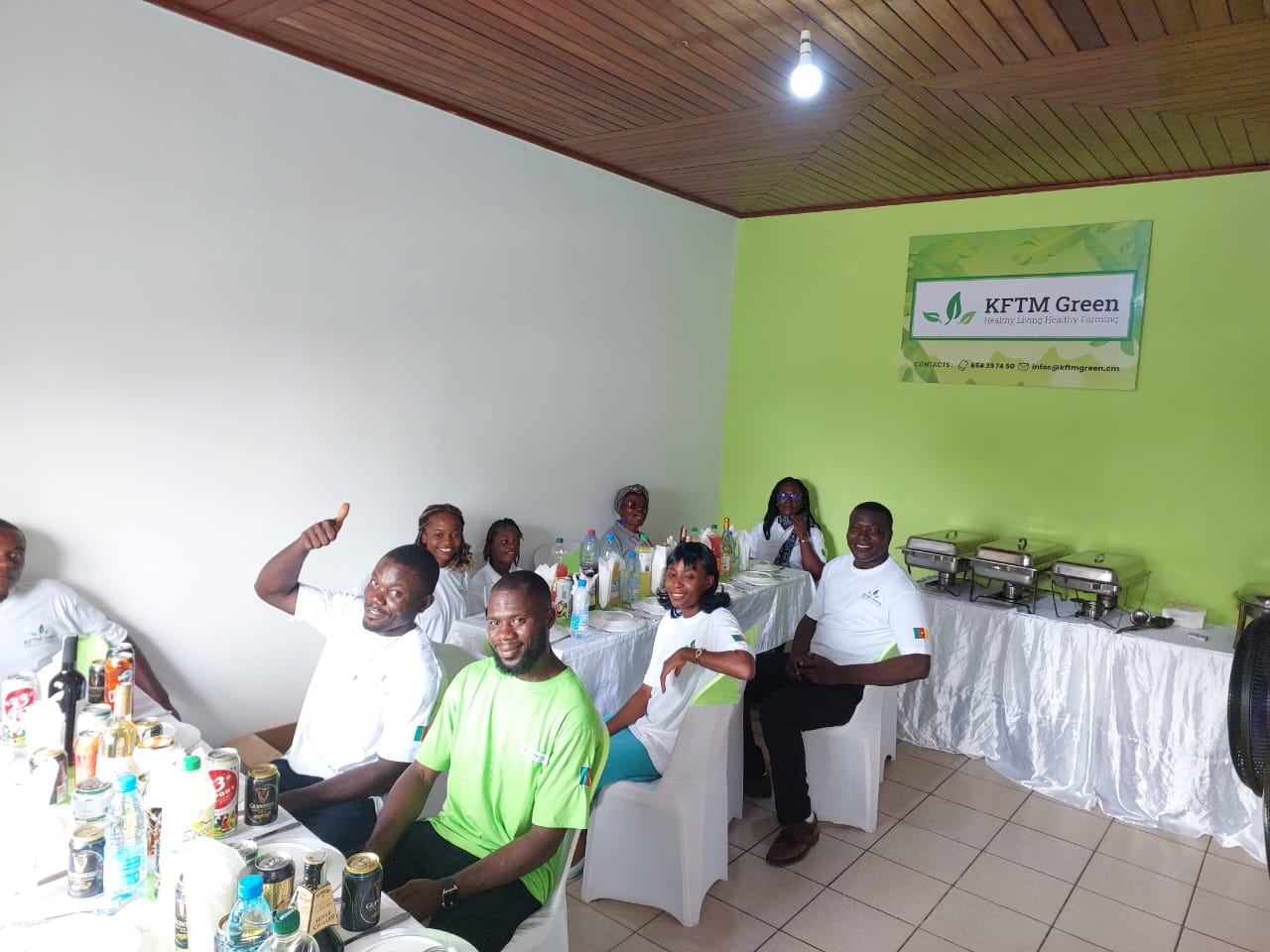Équipe KFTM Green réunie autour du déjeuner de la Fête du Travail 2025